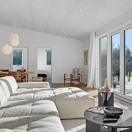 Feriehus Lovely In With Kitchen *