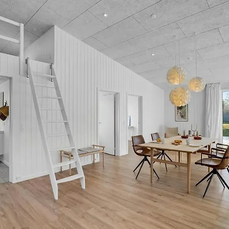 Lovely In With Kitchen Feriehus *