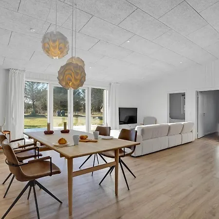 Lovely In With Kitchen Feriehus *