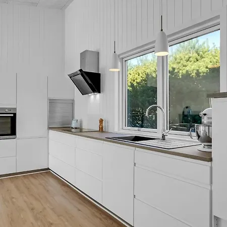 Lovely In With Kitchen